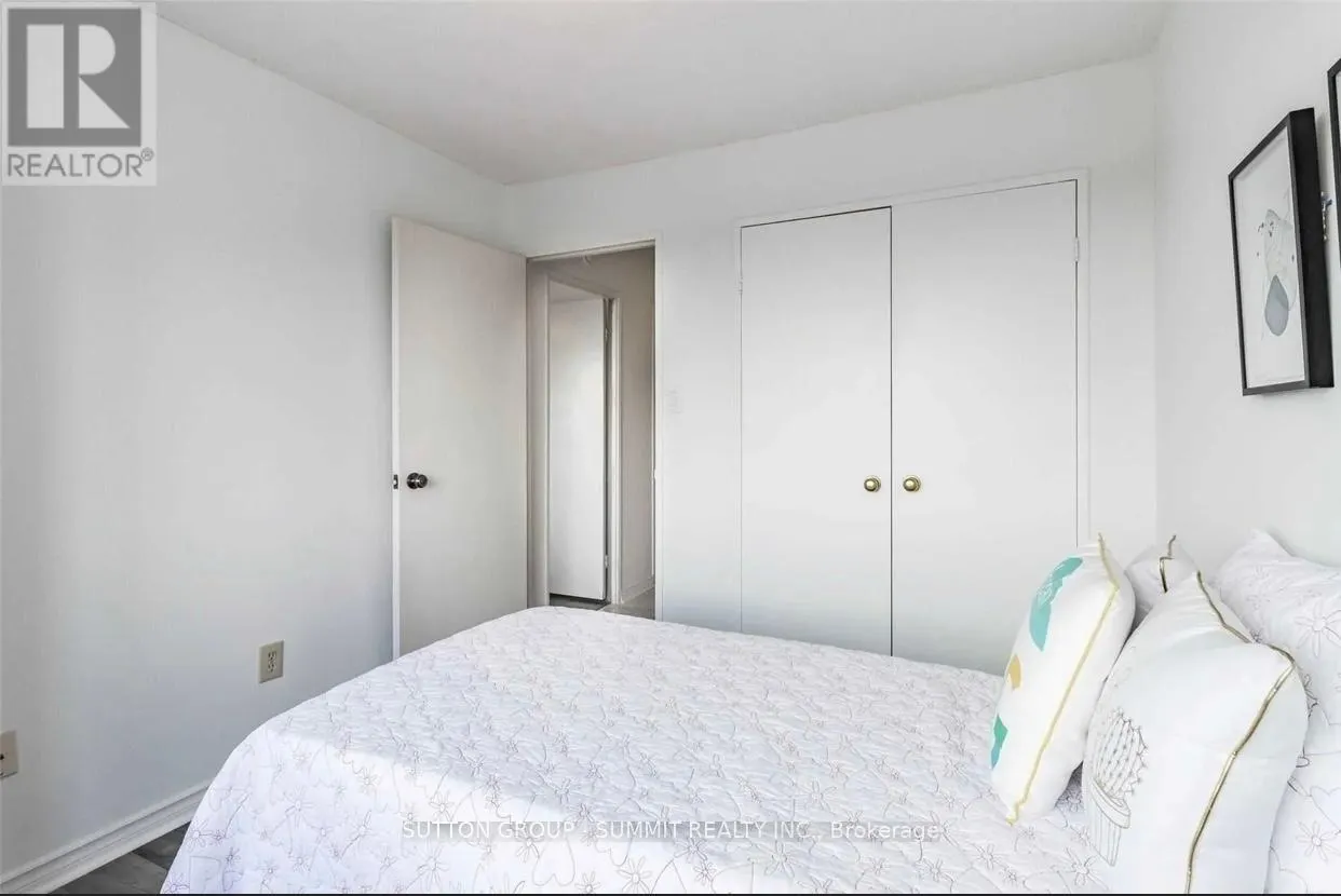 1010 - 1580 MISSISSAUGA VALLEY BOULEVARD