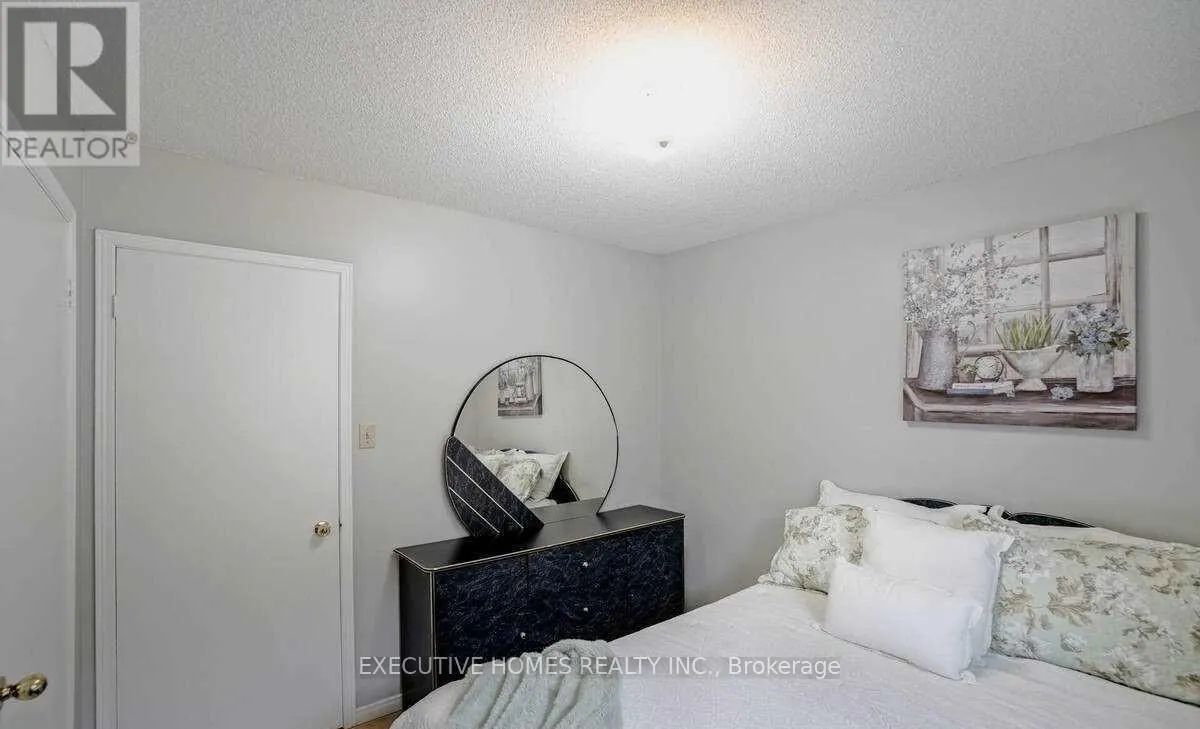 114 TOBA CRESCENT