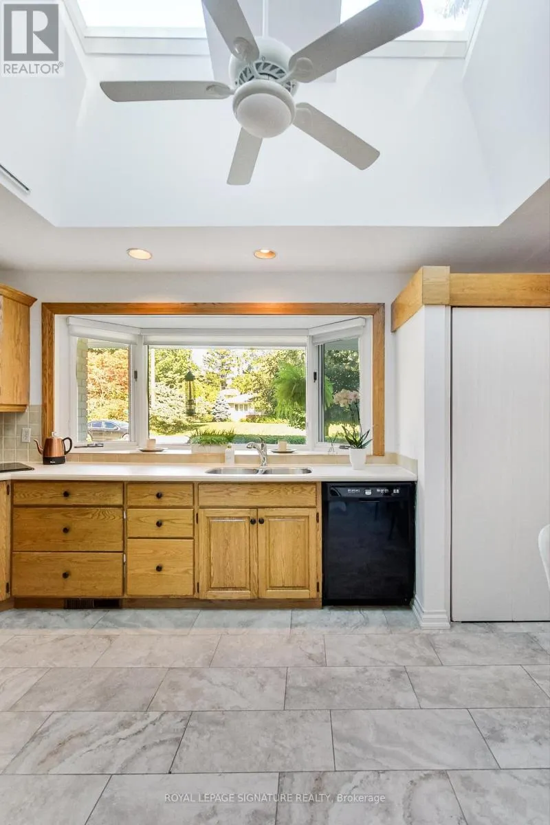 284 WOODLAND DRIVE