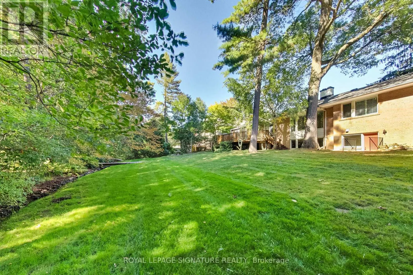 284 WOODLAND DRIVE
