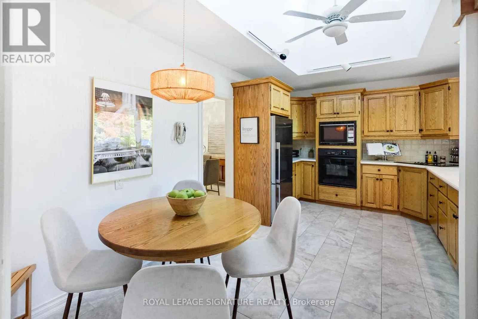 284 WOODLAND DRIVE