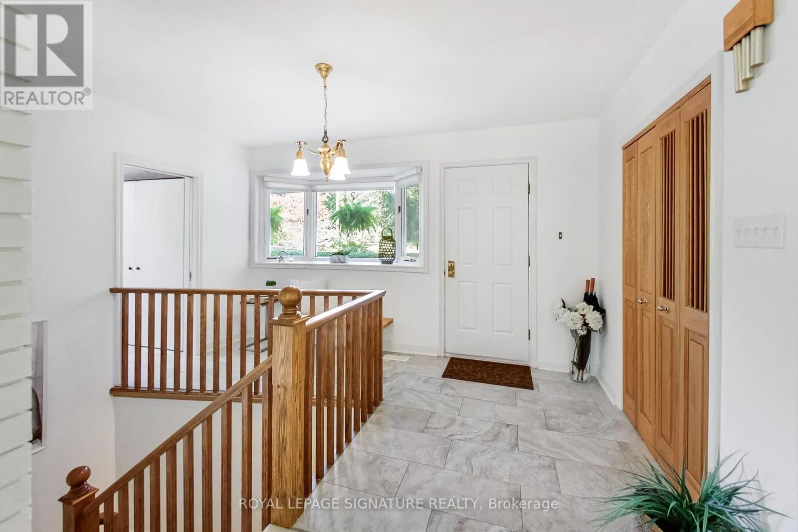 284 WOODLAND DRIVE
