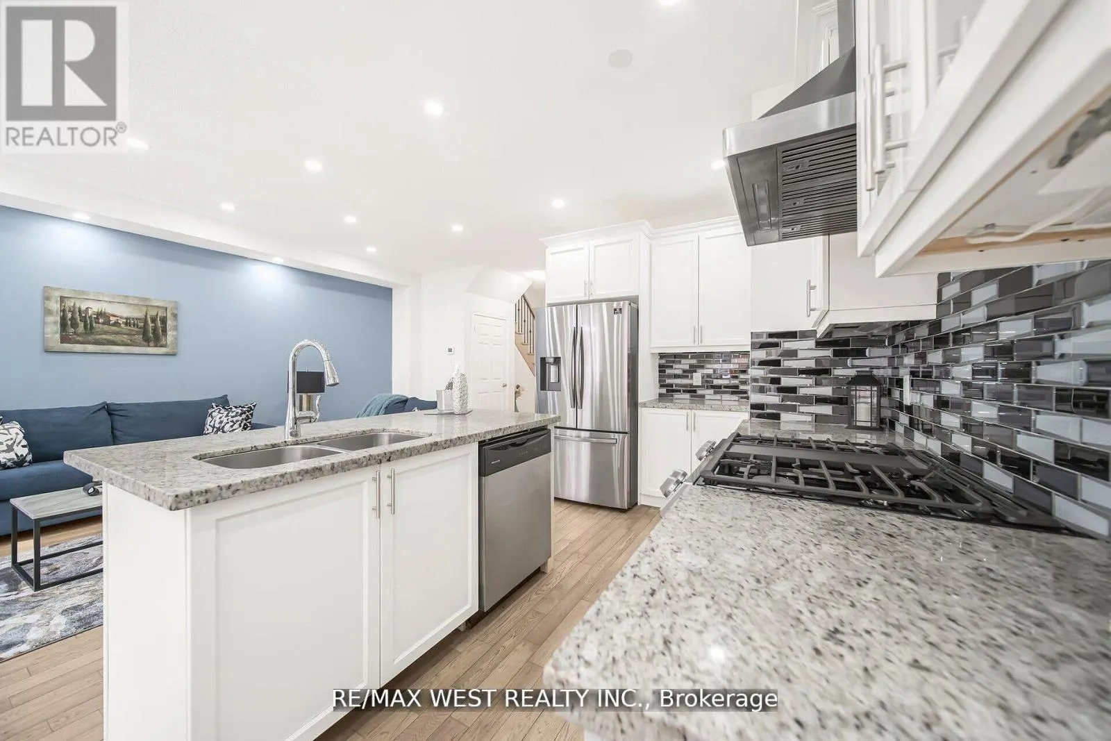 213 SARAH CLINE DRIVE