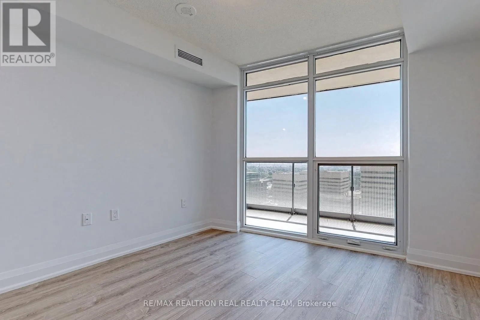 1308 - 30 GIBBS ROAD
