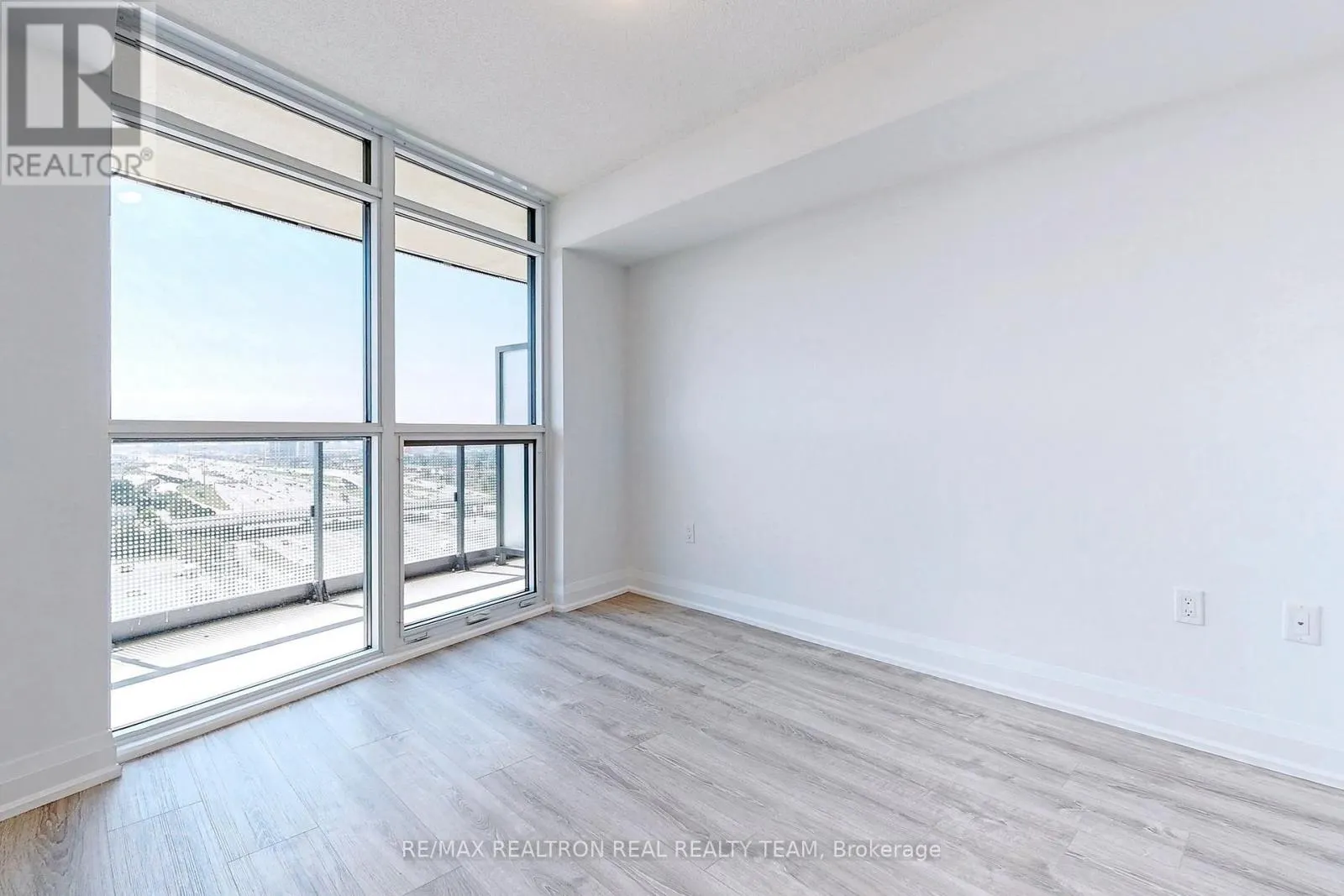 1308 - 30 GIBBS ROAD