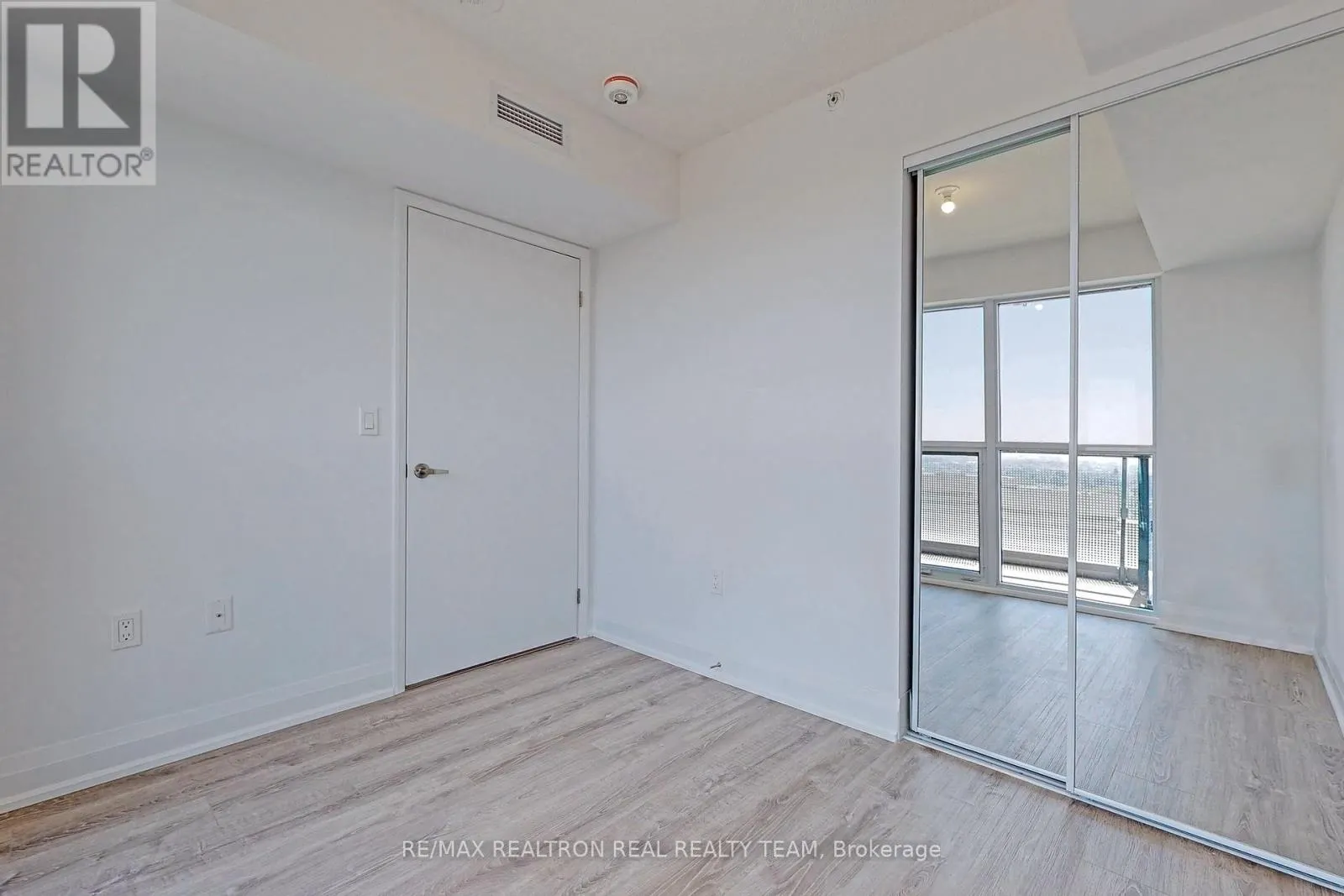 1308 - 30 GIBBS ROAD