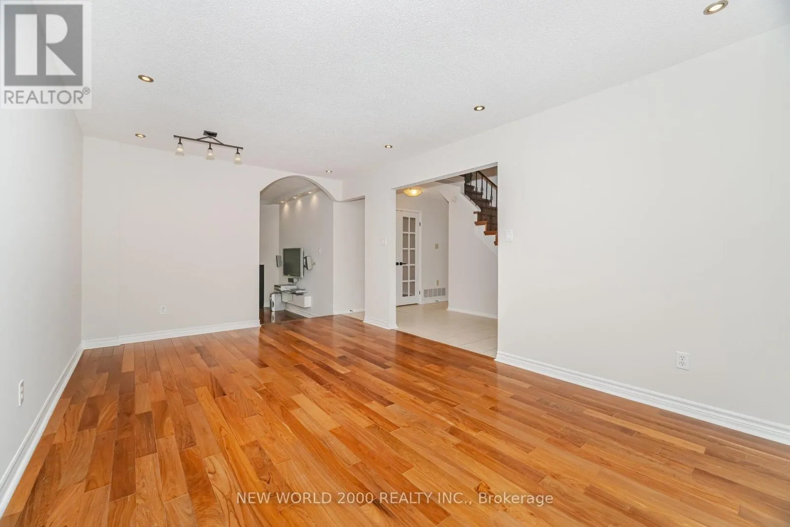7221 DANTON PROMENADE