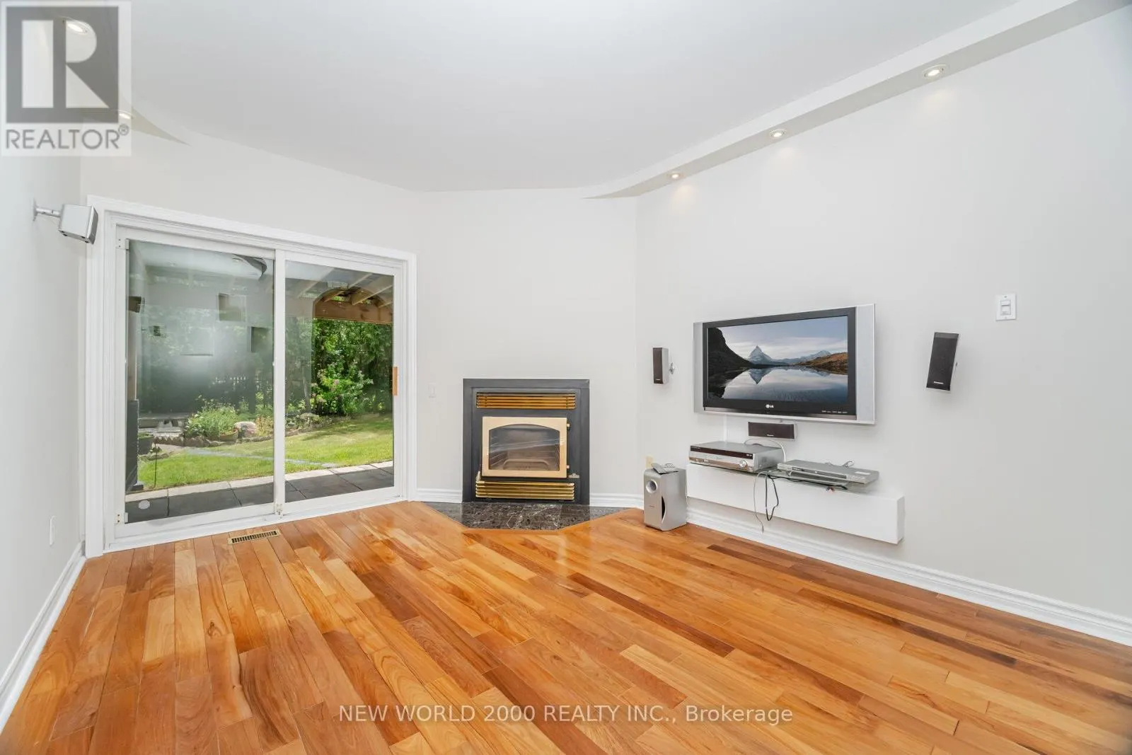 7221 DANTON PROMENADE