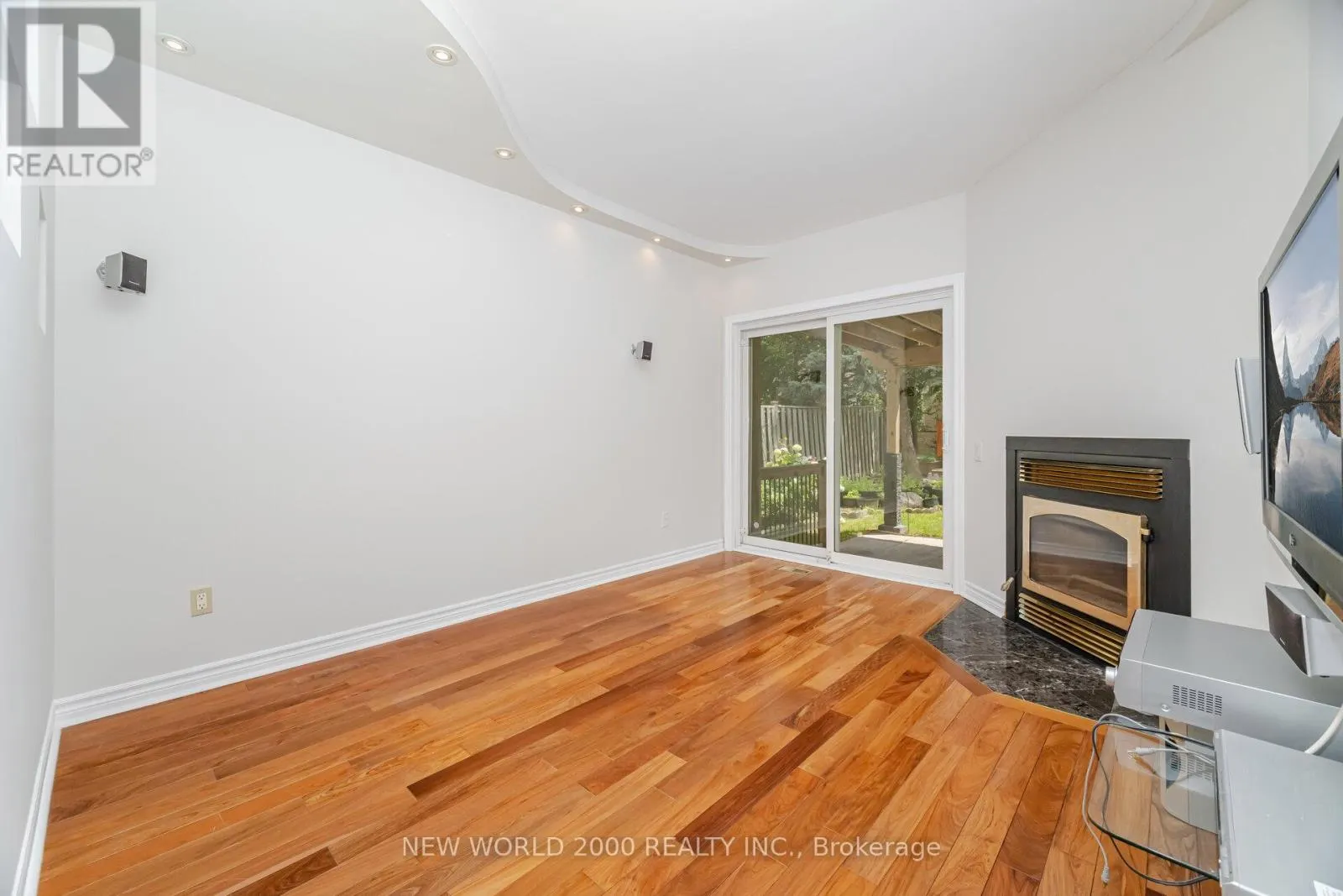 7221 DANTON PROMENADE