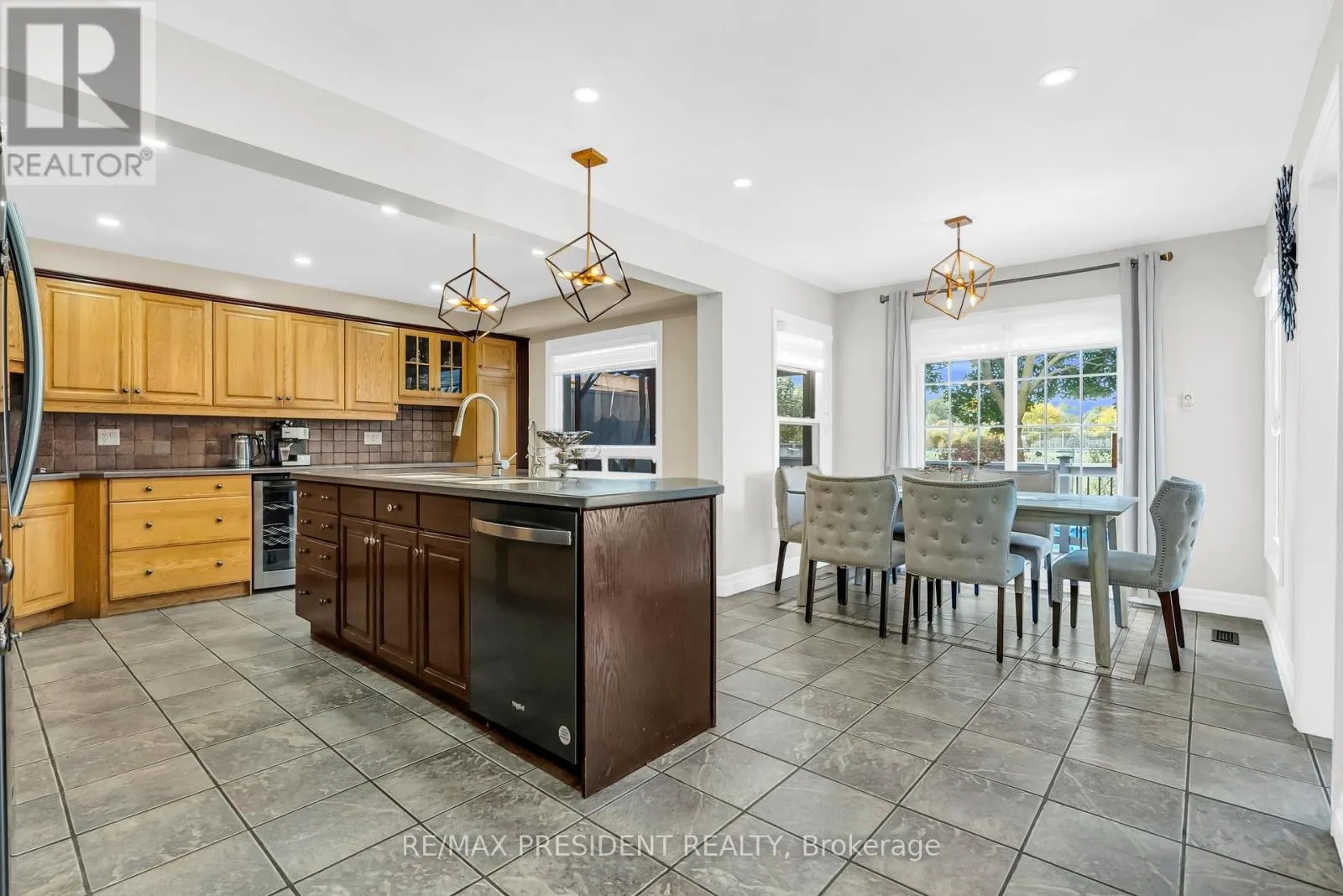 6200 OSPREY BOULEVARD