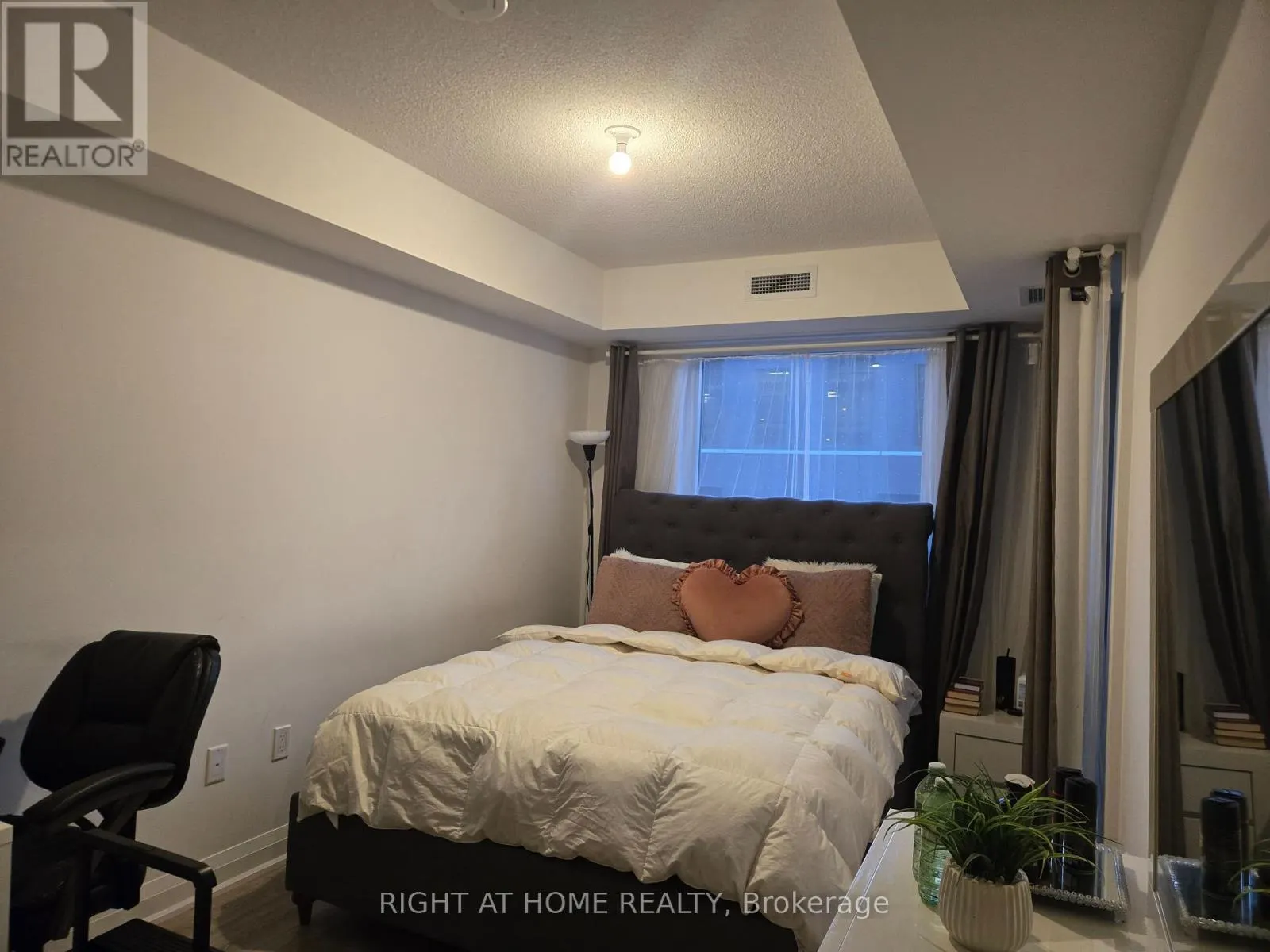 325 - 26 GIBBS ROAD