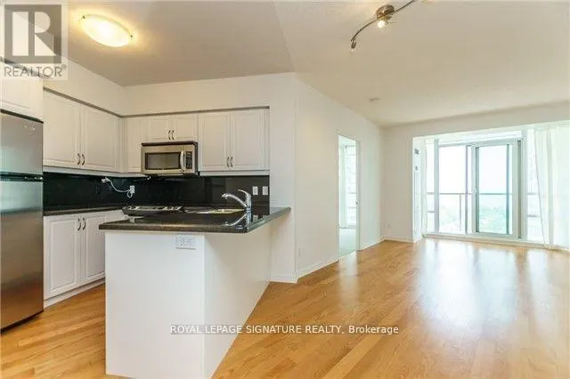 1207 - 15 LEGION ROAD