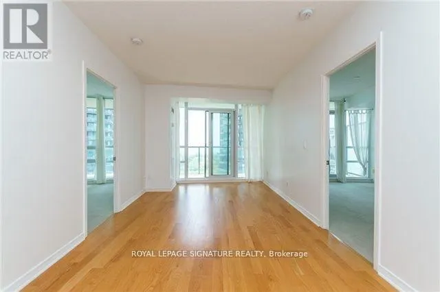 1207 - 15 LEGION ROAD