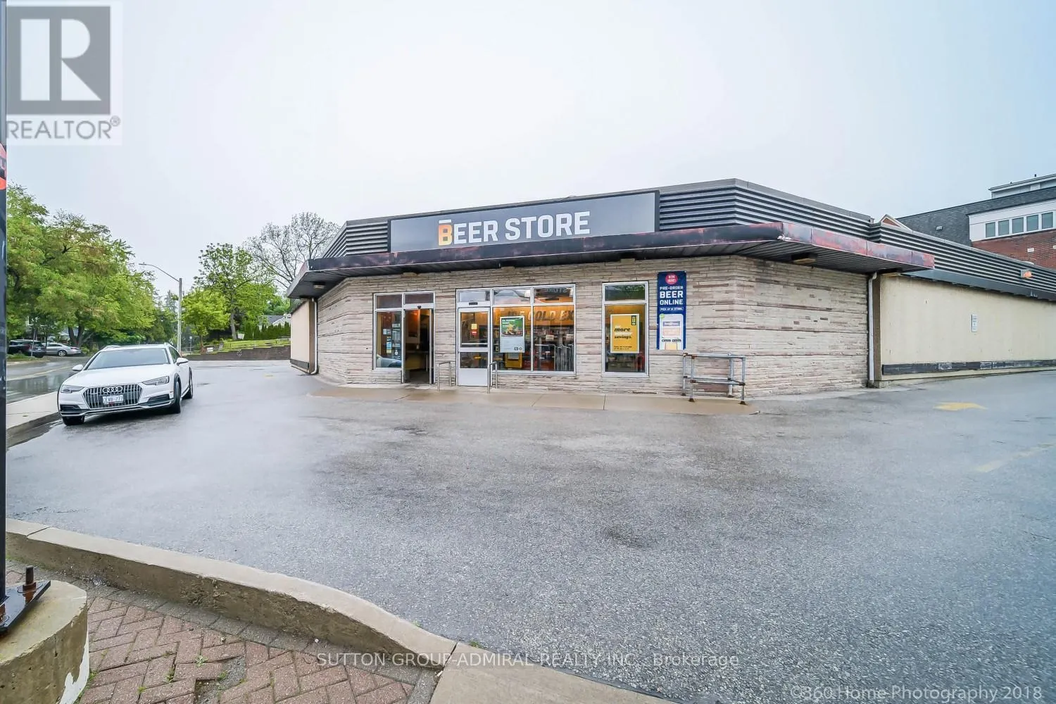 104 LAKESHORE ROAD W