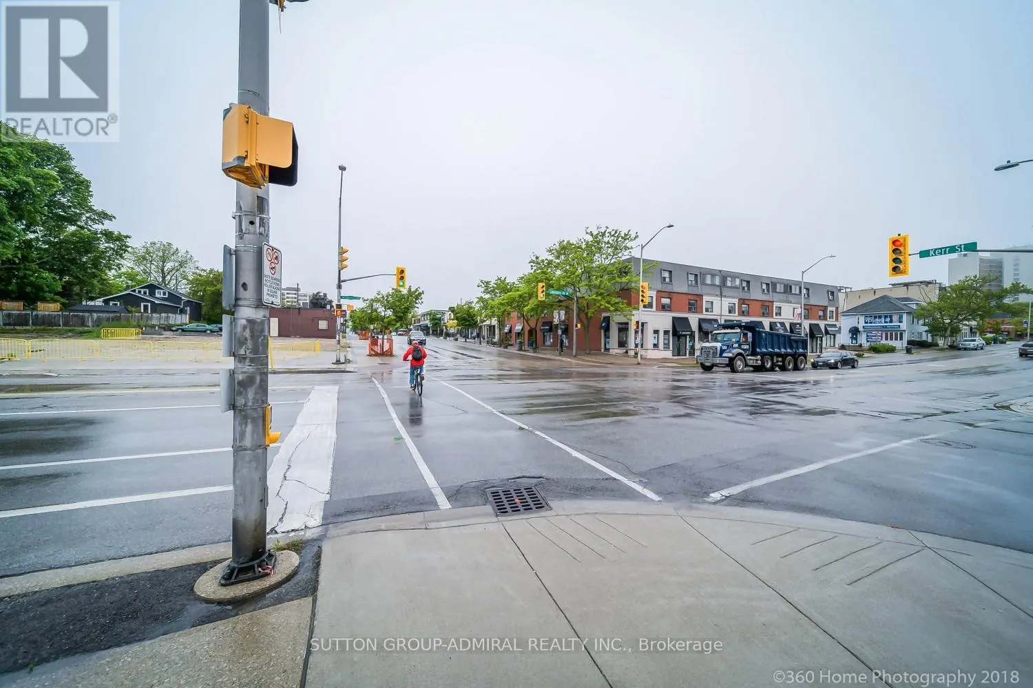 104 LAKESHORE ROAD W