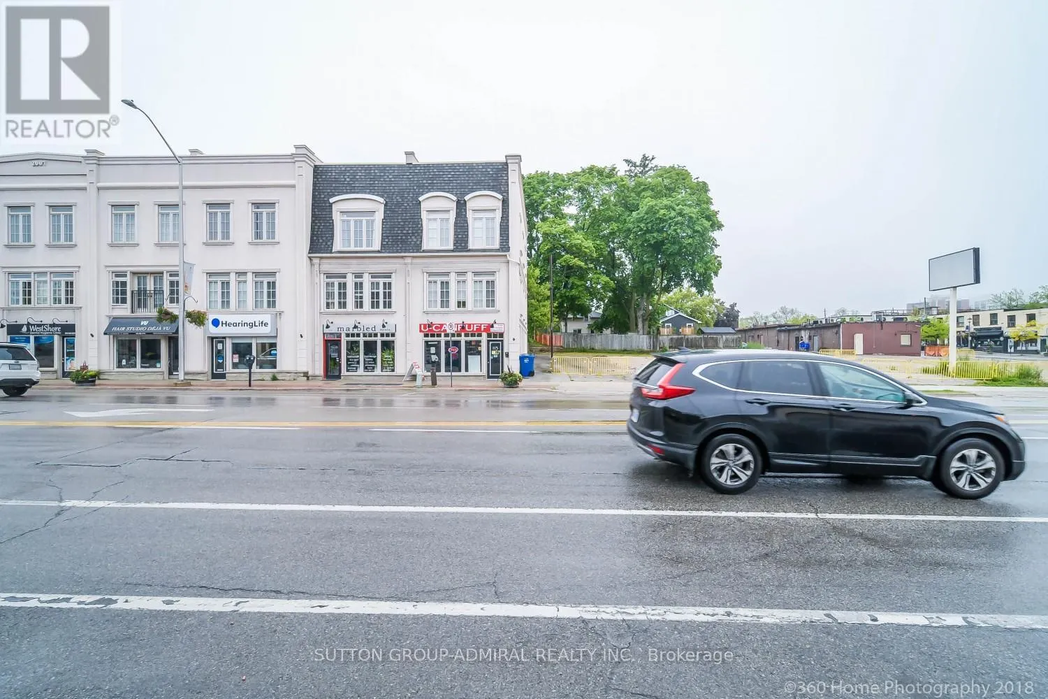 104 LAKESHORE ROAD W