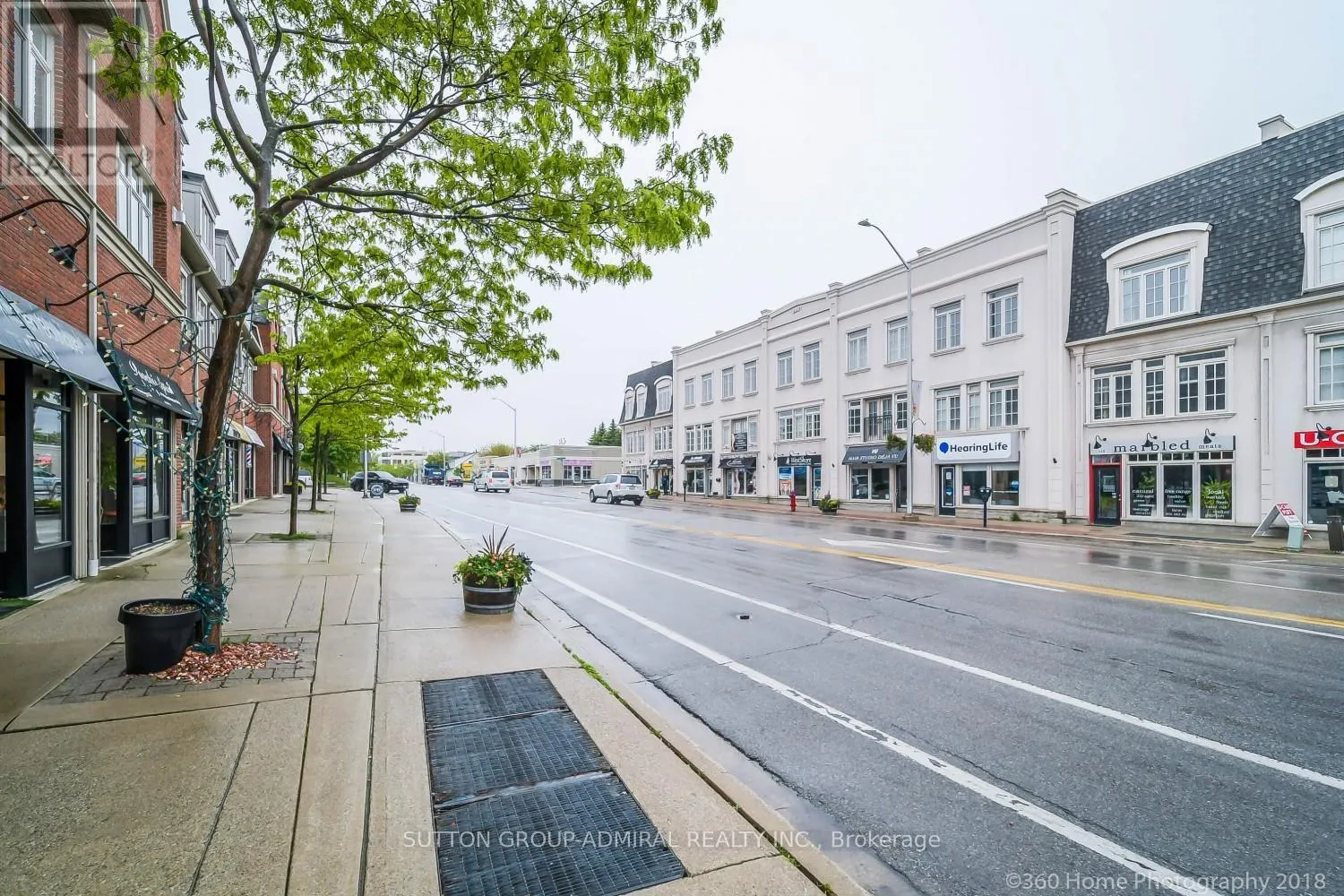 104 LAKESHORE ROAD W