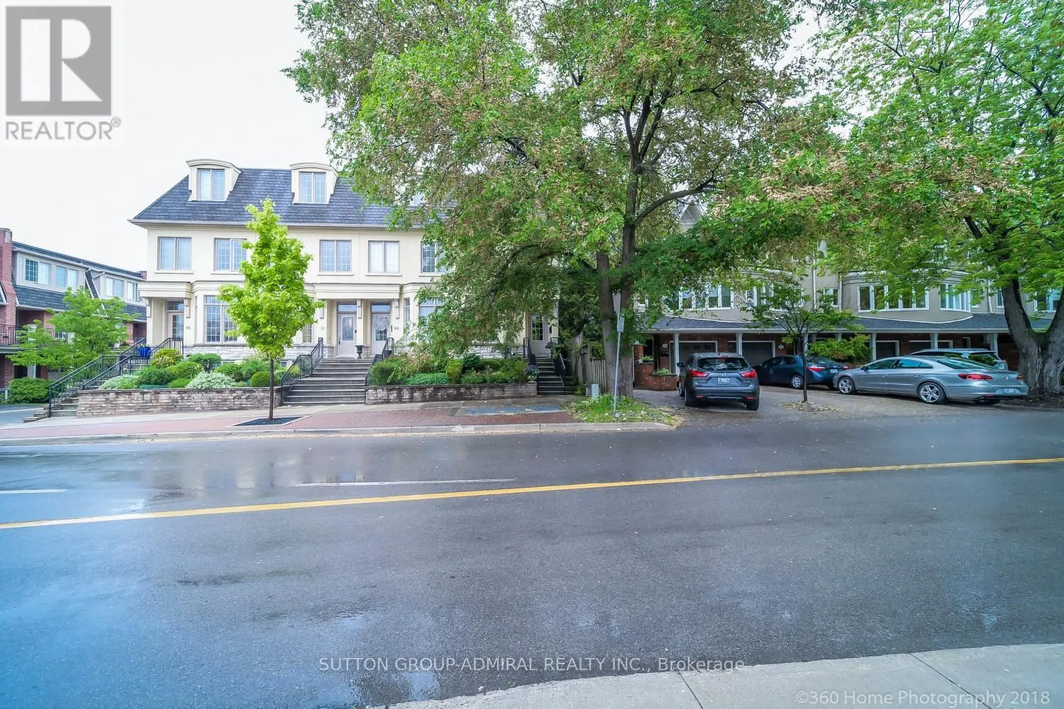 104 LAKESHORE ROAD W