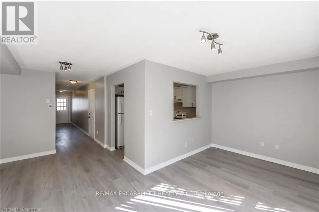 626 TAYLOR CRESCENT
