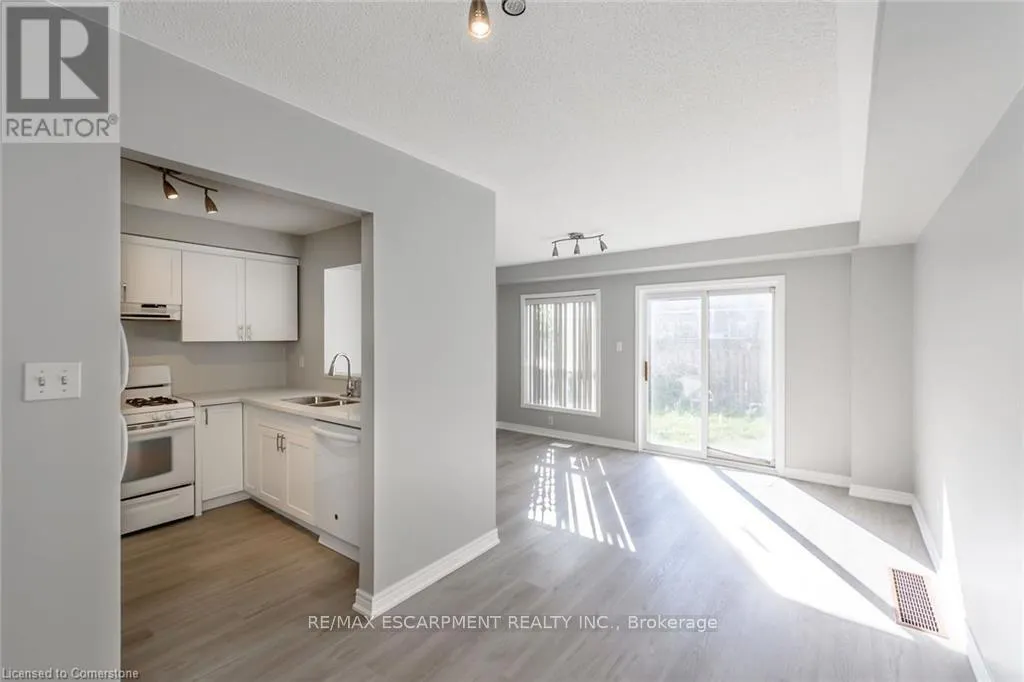 626 TAYLOR CRESCENT