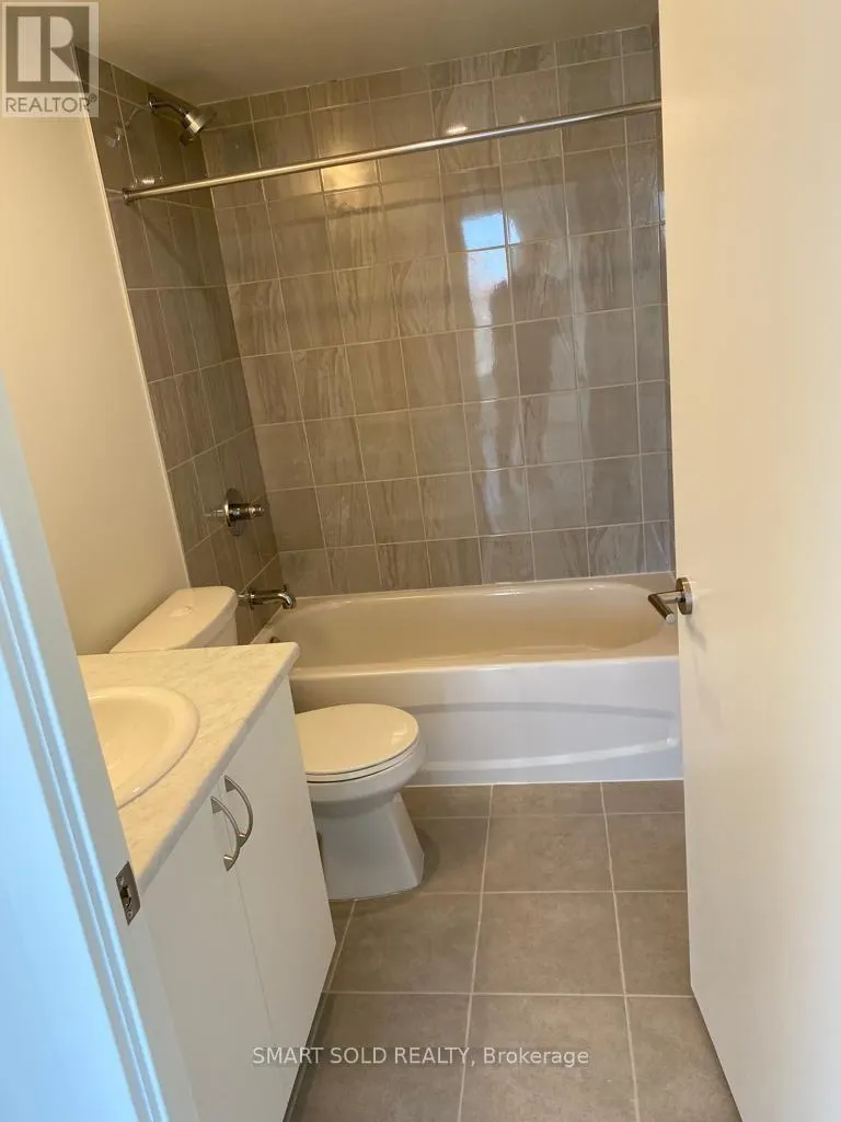 405 - 10 WILBY CRESCENT