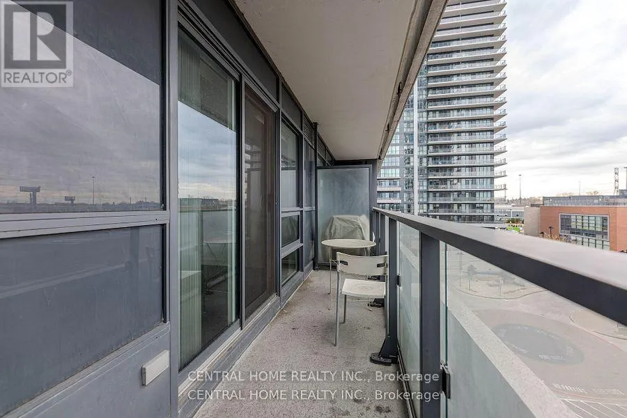 607 - 2220 LAKE SHORE BOULEVARD W