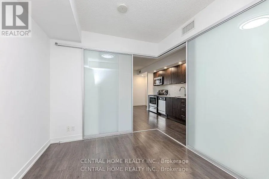 607 - 2220 LAKE SHORE BOULEVARD W