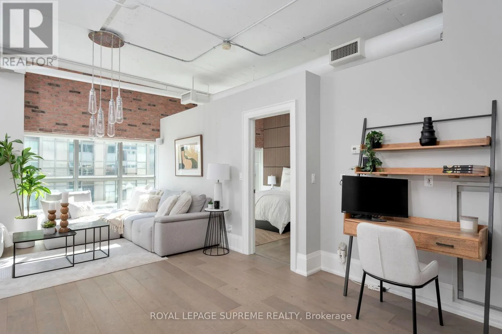 209 - 2 FIELDWAY ROAD