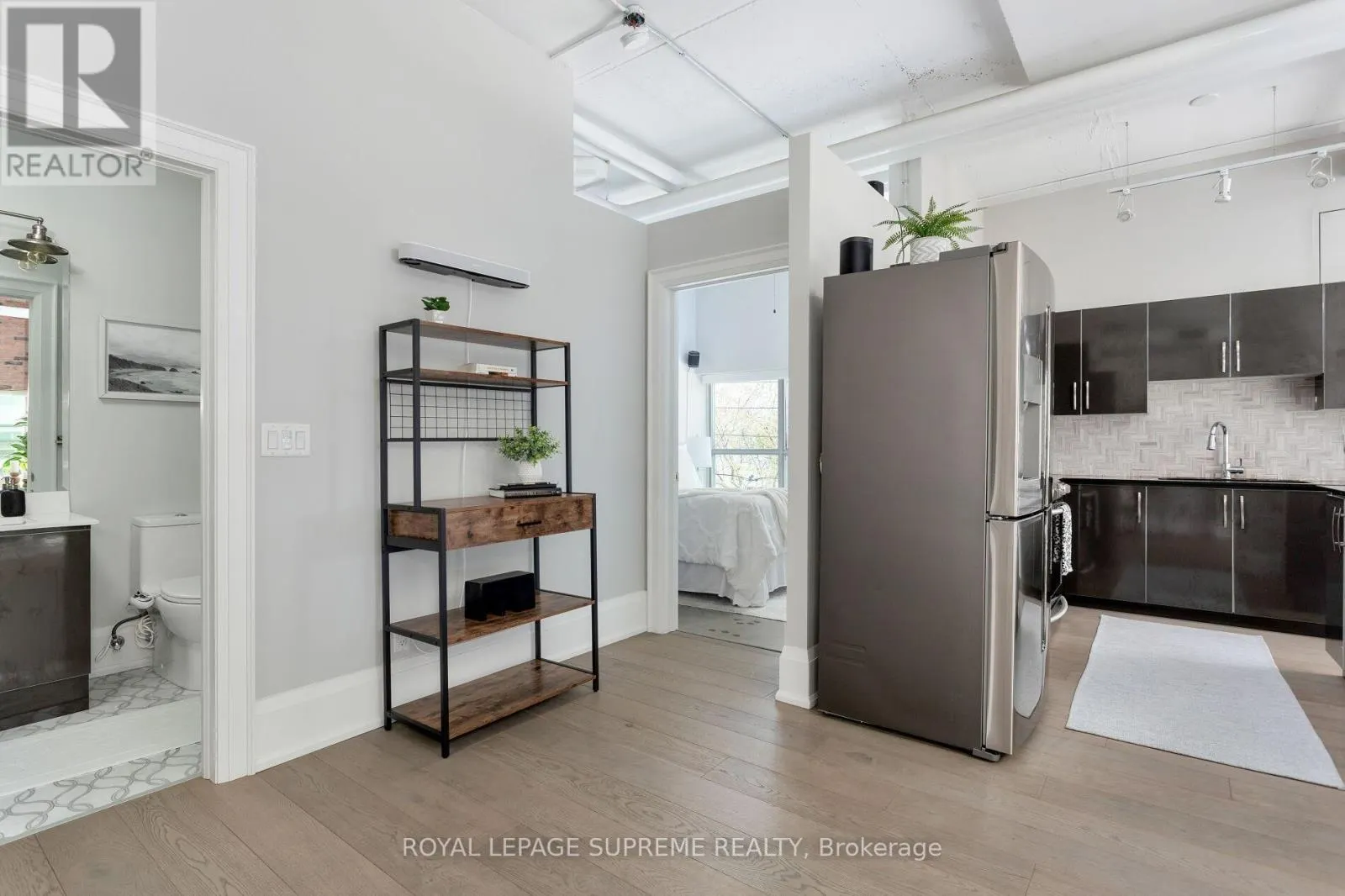 209 - 2 FIELDWAY ROAD