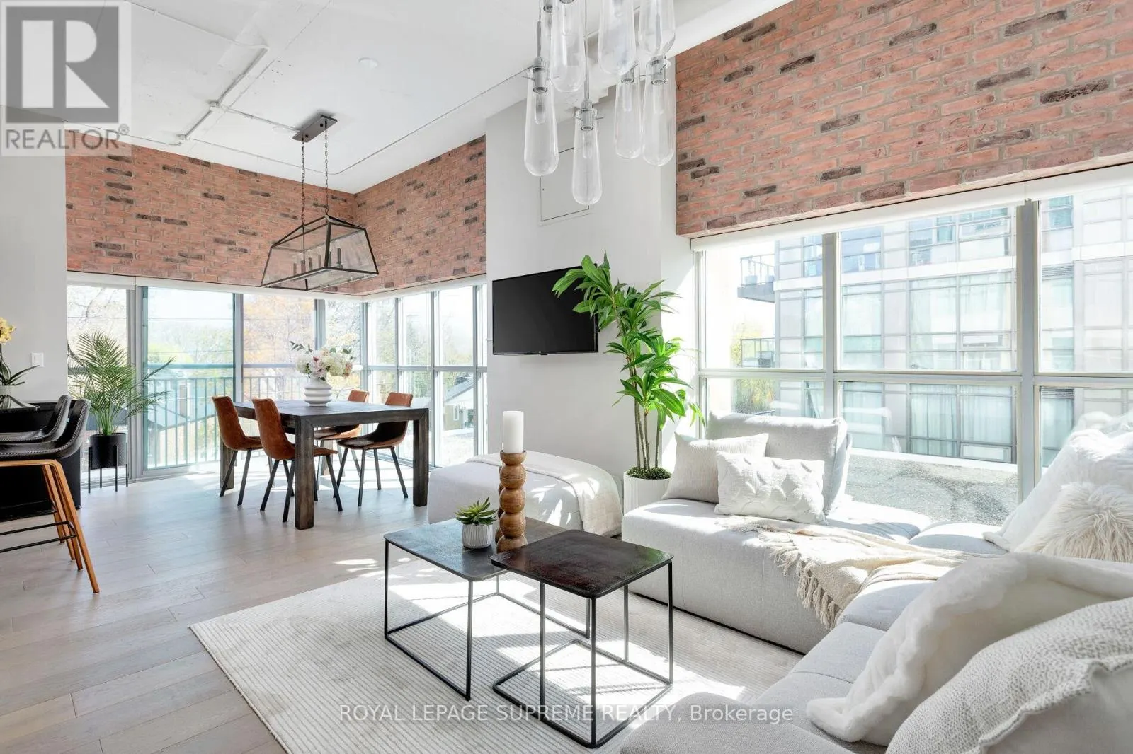 209 - 2 FIELDWAY ROAD