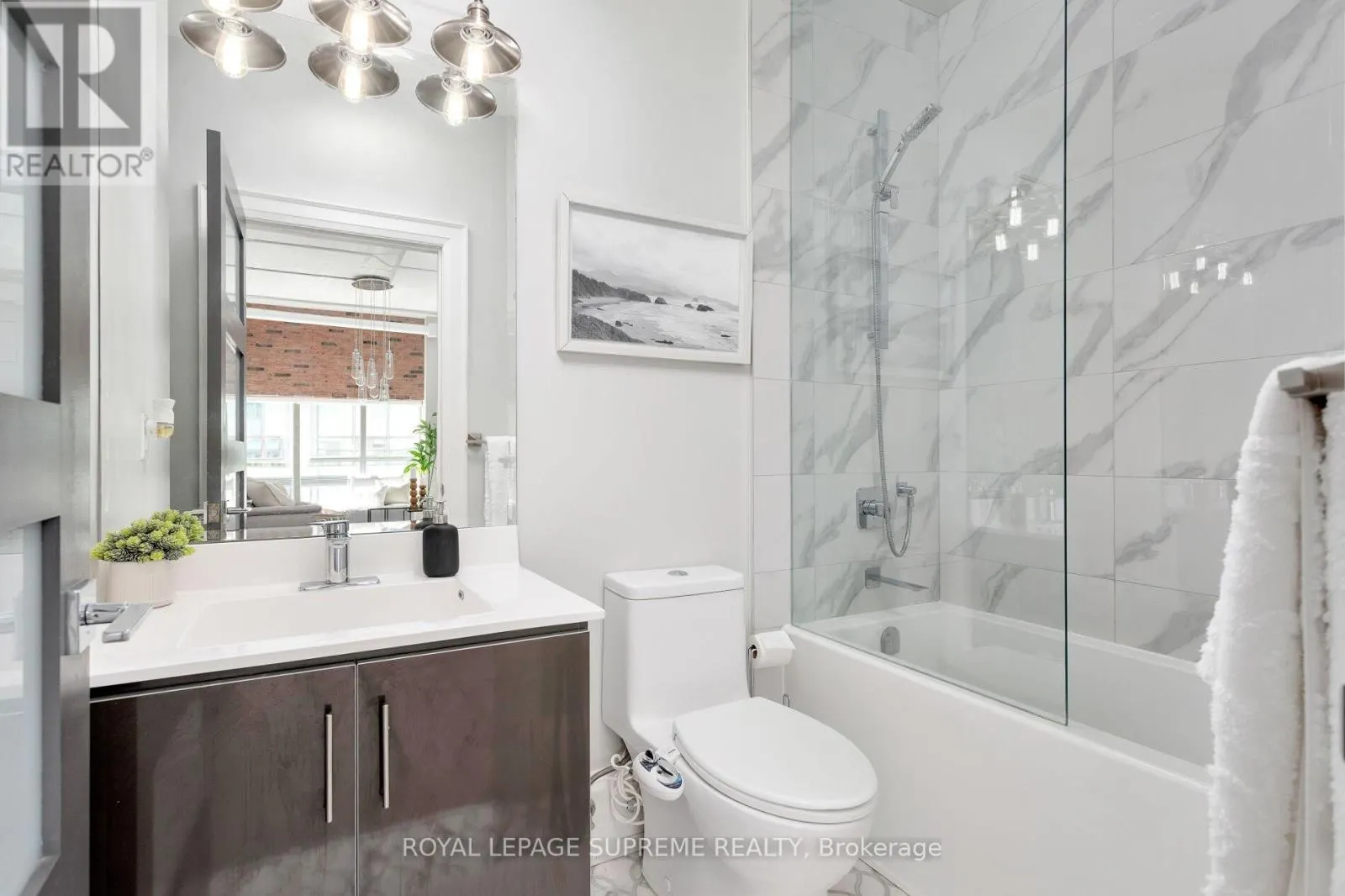 209 - 2 FIELDWAY ROAD