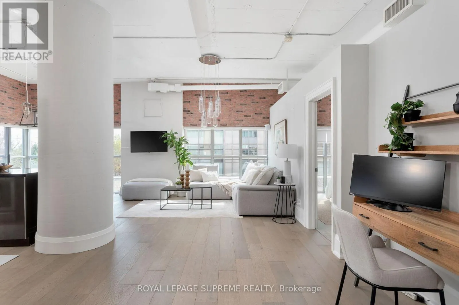 209 - 2 FIELDWAY ROAD
