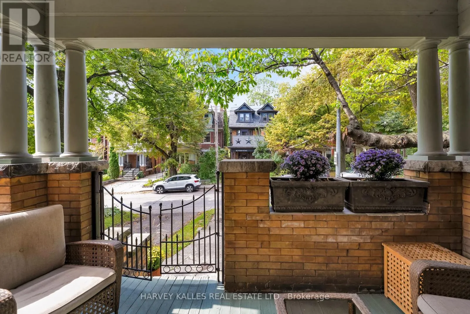 181 INDIAN ROAD