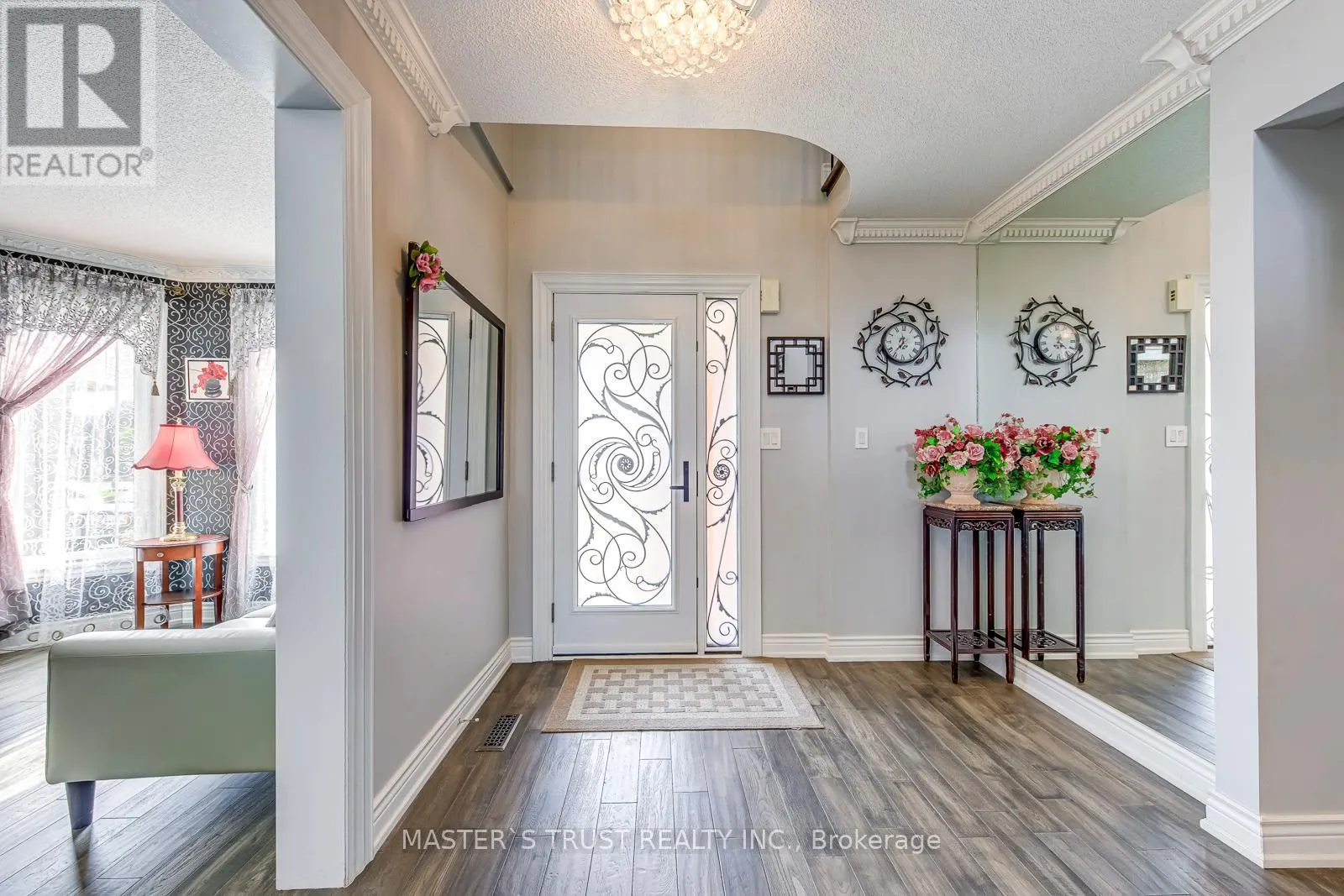 66 SNOW LEOPARD COURT