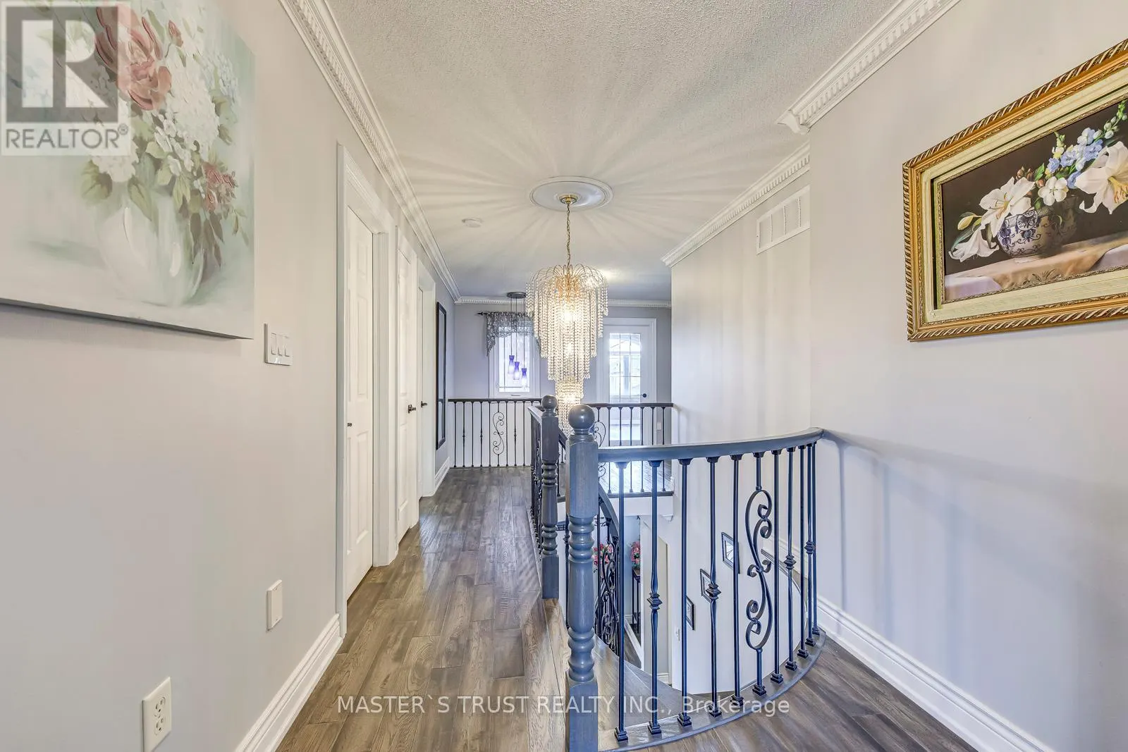 66 SNOW LEOPARD COURT