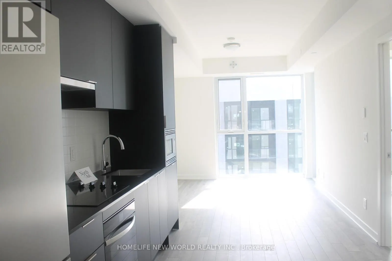 1611 - 3079 TRAFALGAR ROAD
