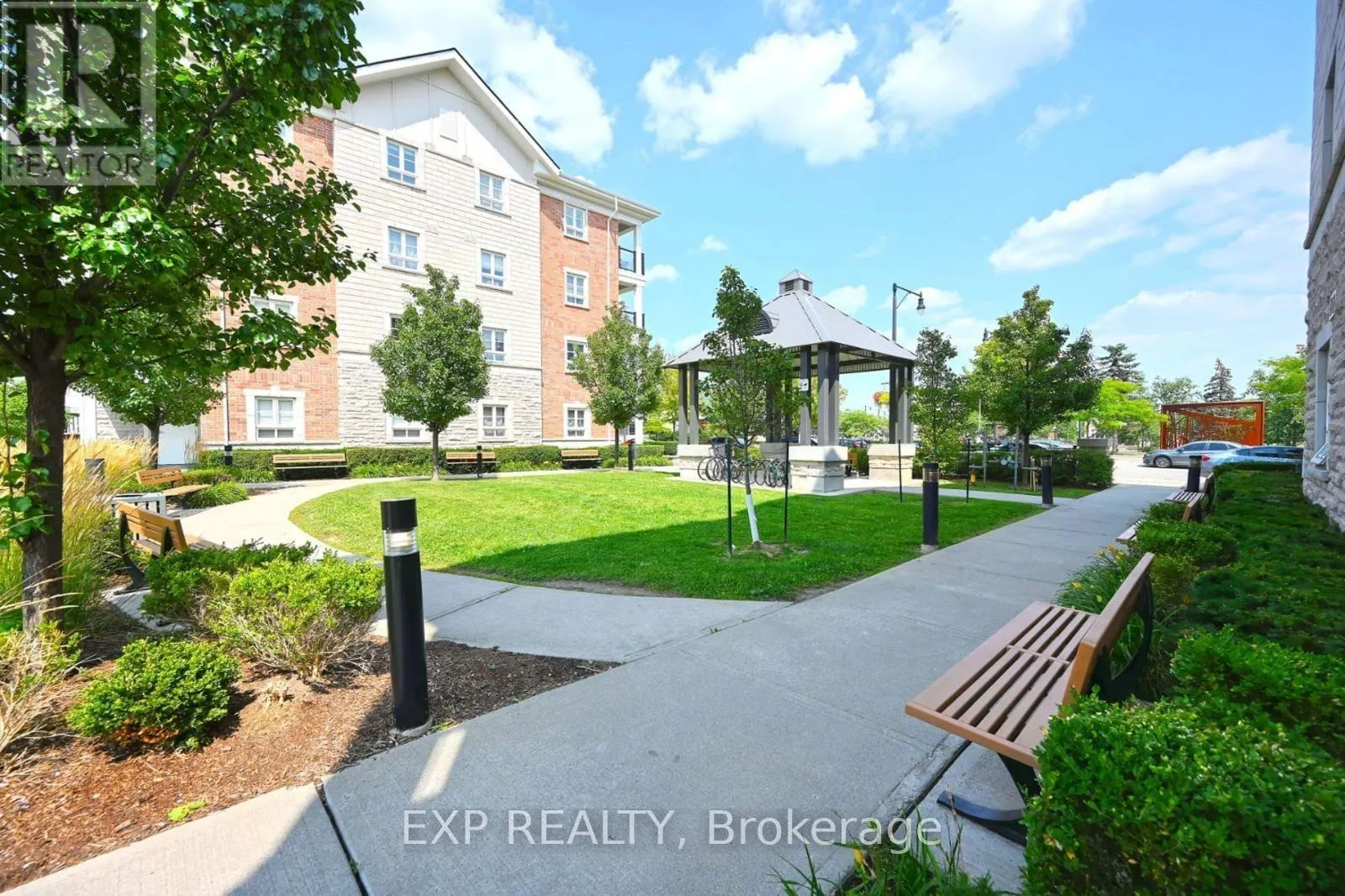 301 - 70 BAYCLIFFE CRESCENT