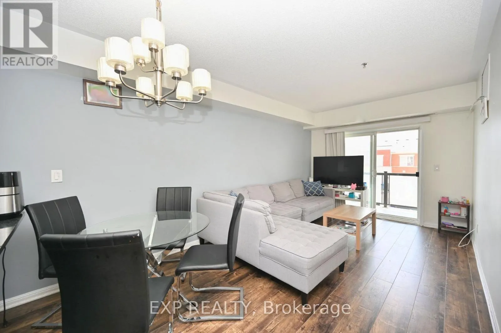 301 - 70 BAYCLIFFE CRESCENT