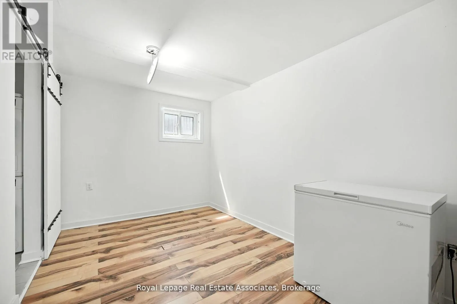 69 - 400 BLOOR STREET