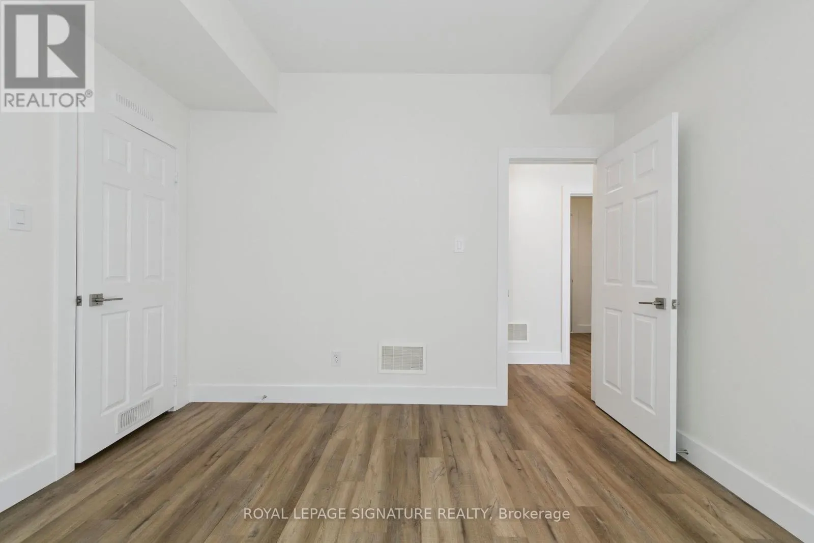 32 - 5035 OSCAR PETERSON BOULEVARD