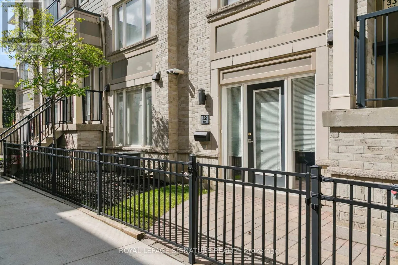 32 - 5035 OSCAR PETERSON BOULEVARD