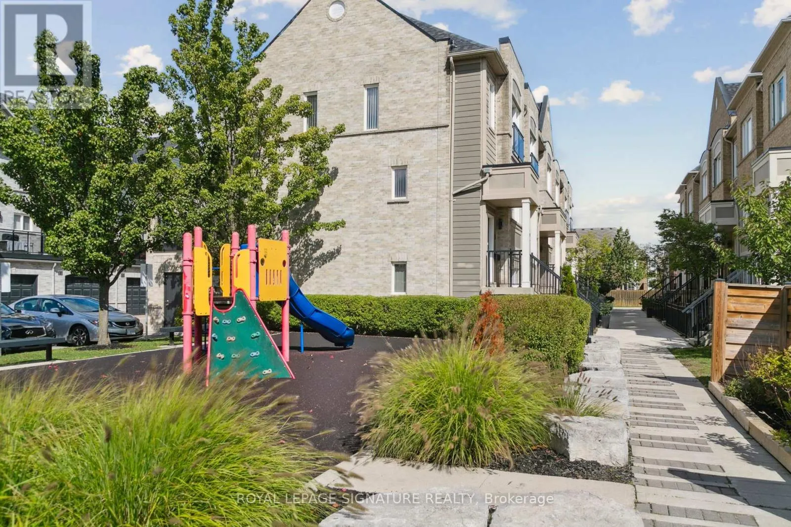 32 - 5035 OSCAR PETERSON BOULEVARD