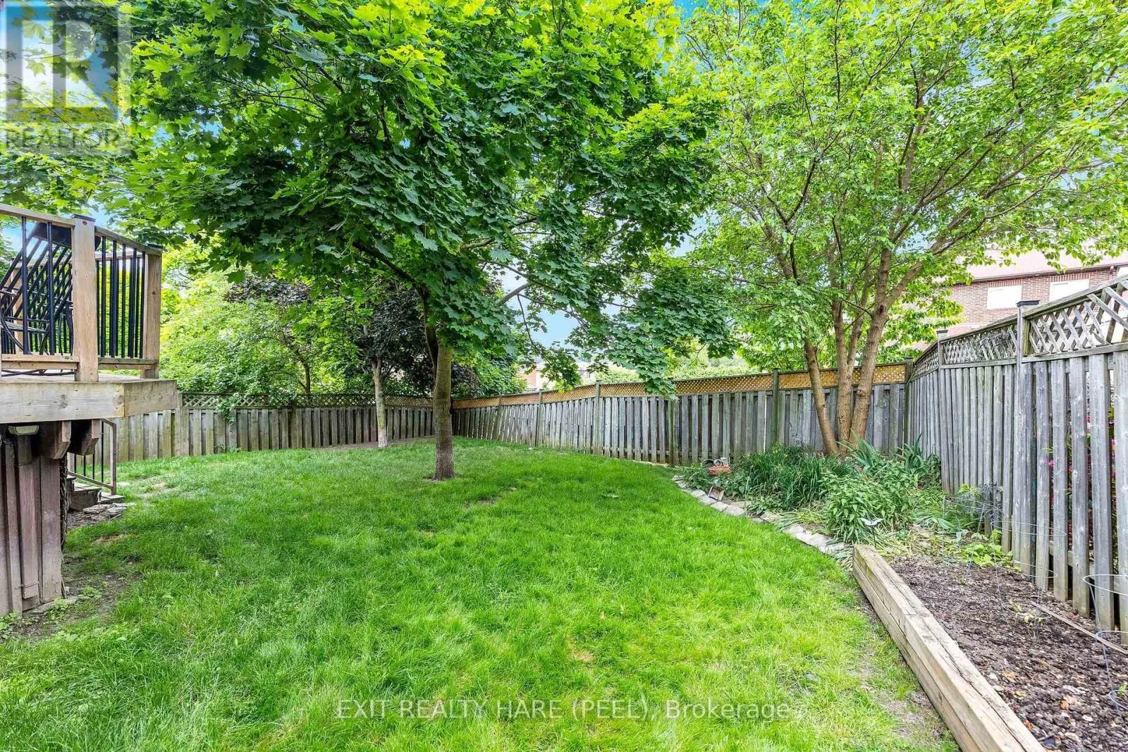 6 STONEGATE DRIVE