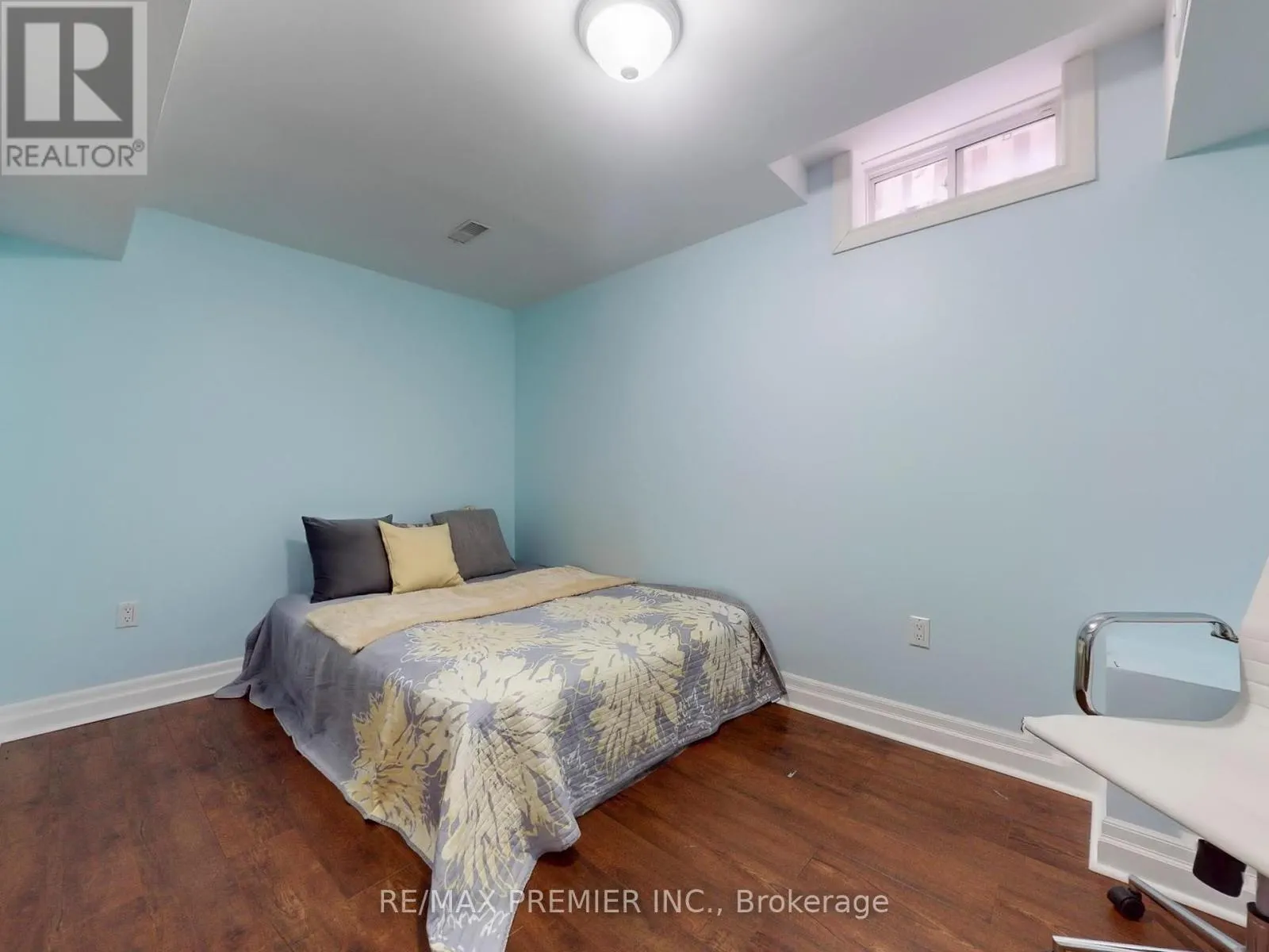 5869 YACHTSMAN CROSSING