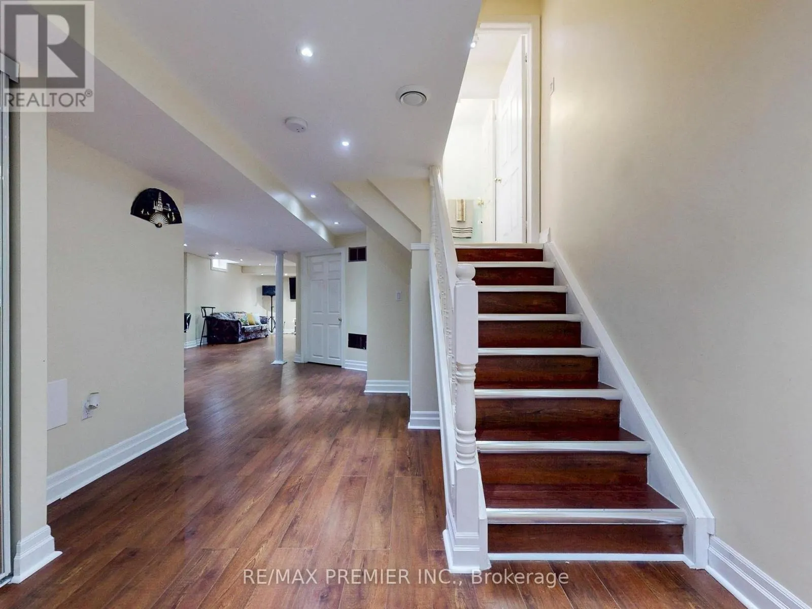 5869 YACHTSMAN CROSSING