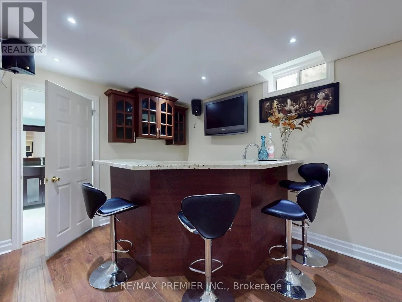 5869 YACHTSMAN CROSSING