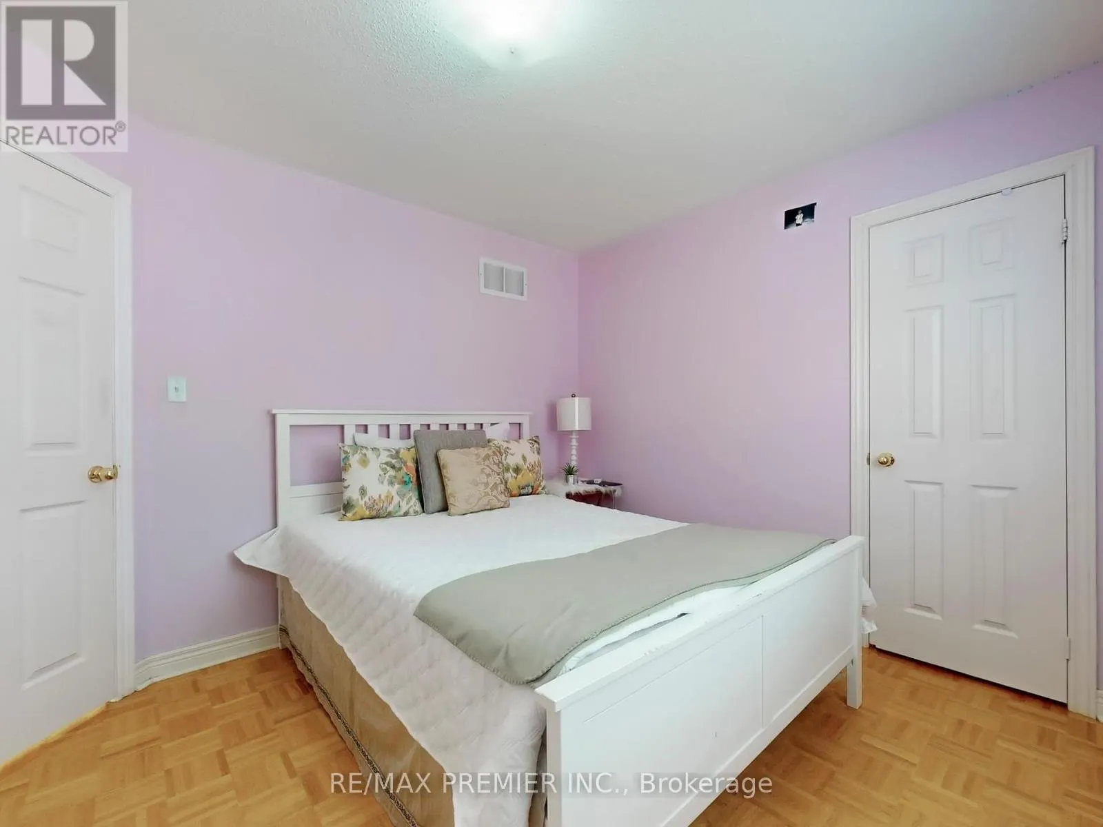 5869 YACHTSMAN CROSSING