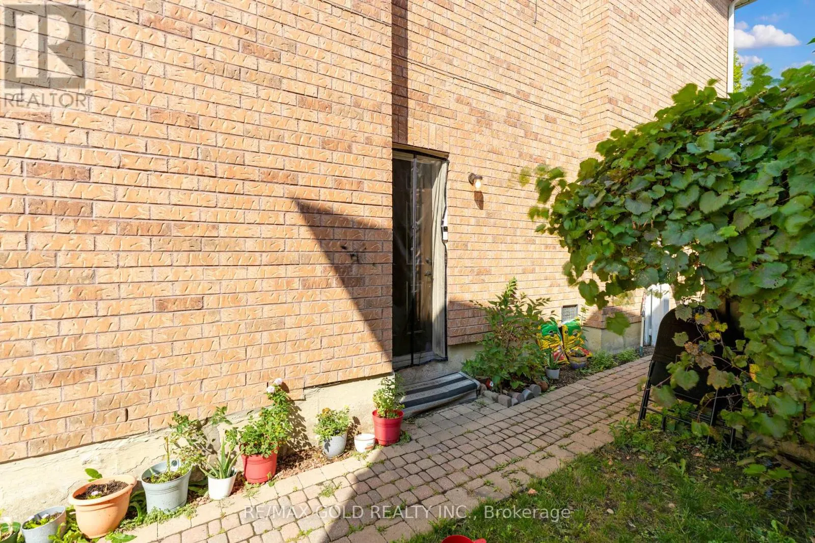 39 DARREN ROAD