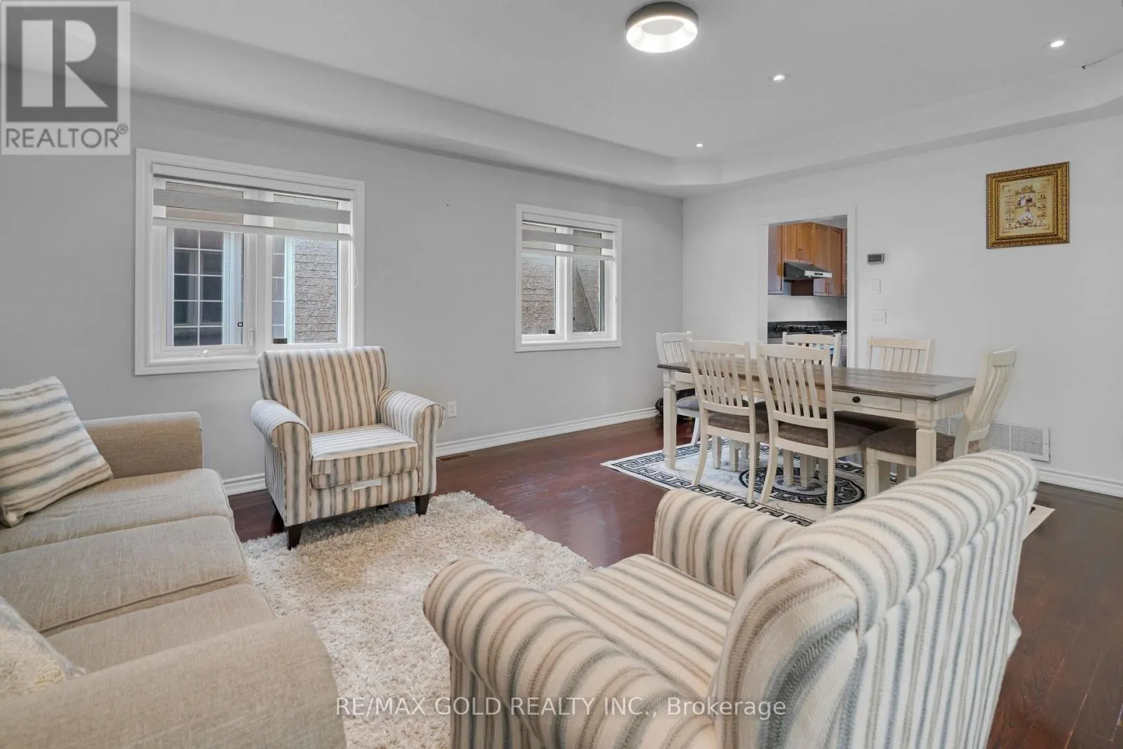 39 DARREN ROAD