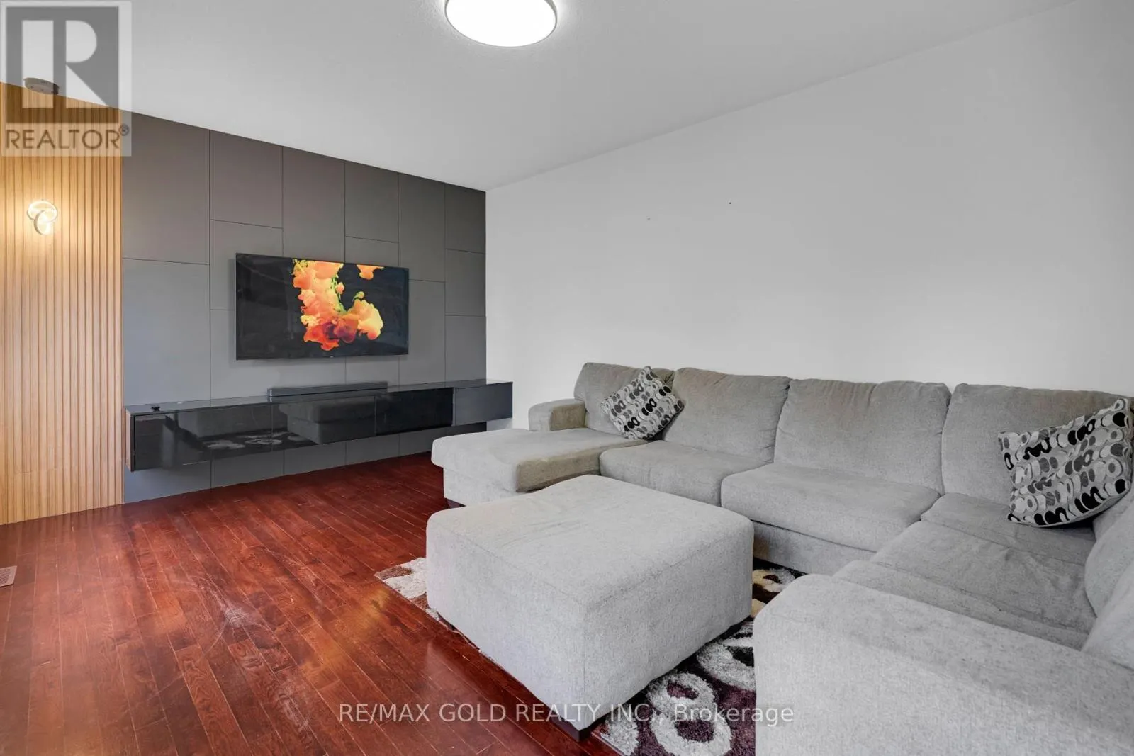 39 DARREN ROAD